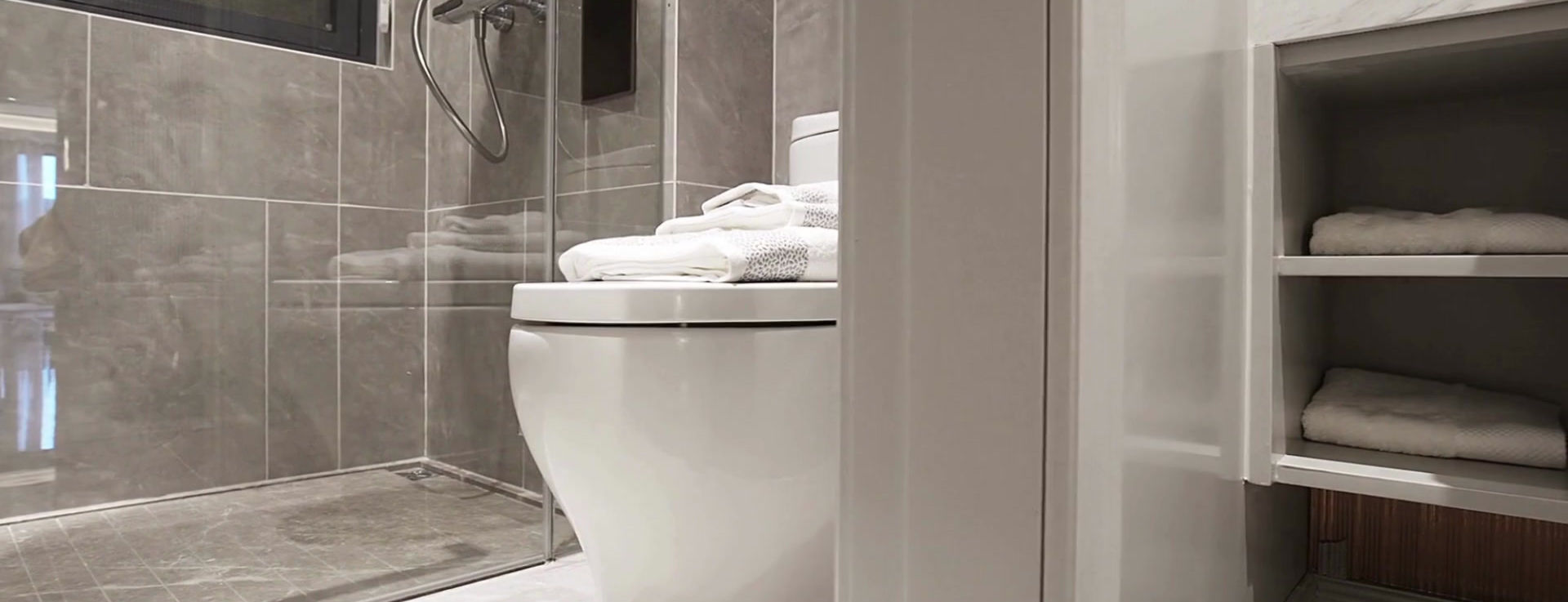 Toilet repair and installation in King